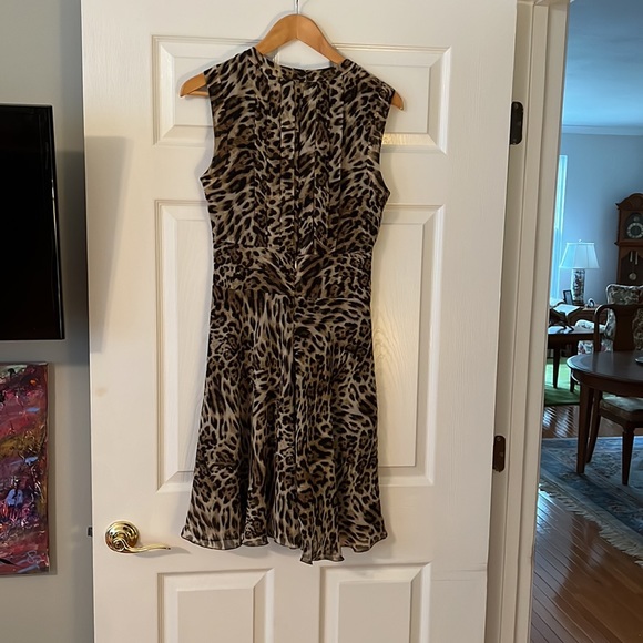 L’ AGENCE Animal print midi Dress 👗 with lining. - Picture 9 of 13